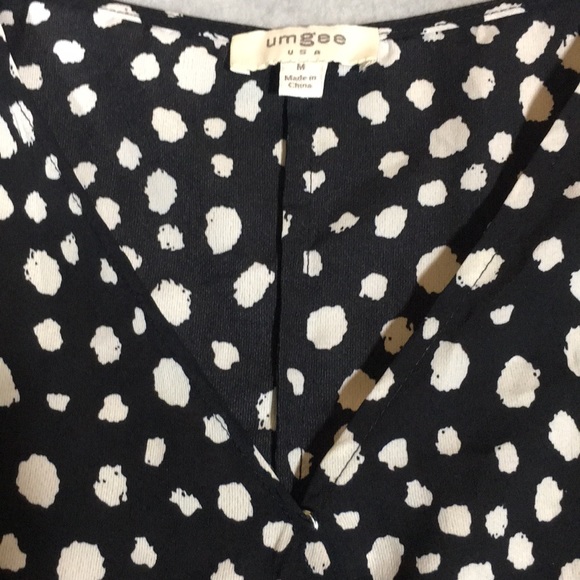 UMGEE Cross-Over Front w/Snap Dolmen Sleeve w/Feminine Ruffle HiLo Hem Oversized - Picture 3 of 16